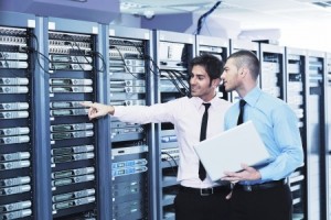 14218760 - it engineers in network server room